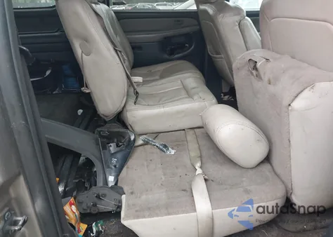 2000 Chevrolet Suburban 1500 Lt from USA, damaged, VIN 3GNFK16T0YG150460